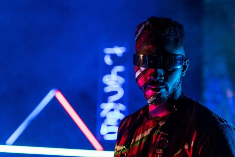découvrez les tendances des lunettes pour hommes en 2025 : styles innovants, couleurs audacieuses et designs incontournables pour rester à la pointe de la mode. explorez les essentielles pour votre garde-robe et affichez un look moderne et sophistiqué.