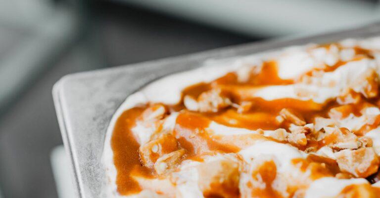 découvrez l'univers délicieux du caramel ! apprenez à préparer ce dulce exquis, ses variantes, et comment l'intégrer dans vos recettes préférées. qu'il soit coulant, dur ou en sauce, le caramel saura ravir vos papilles et celles de vos convives. laissez-vous séduire par ses saveurs riches et sa texture irrésistible.