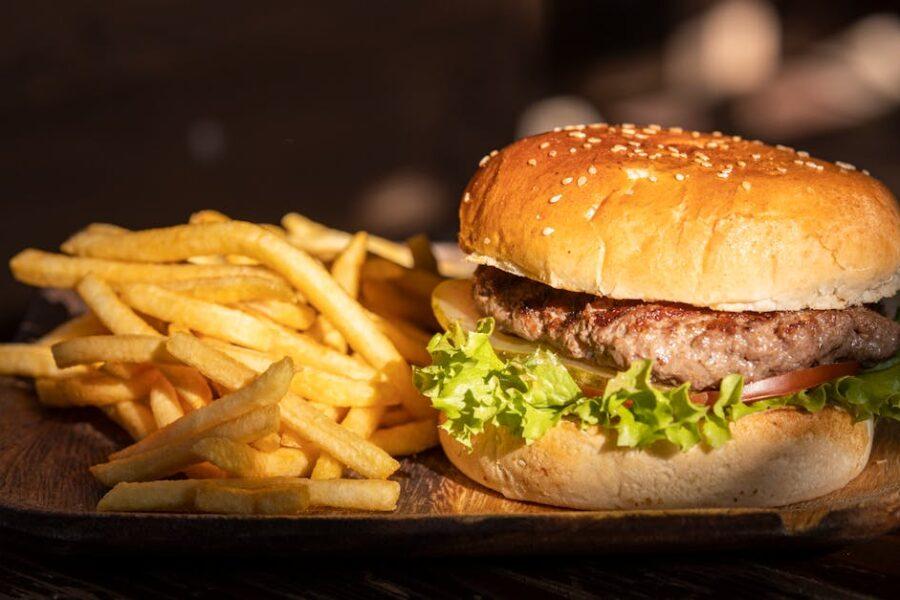 découvrez notre recette de pommes de terre croustillantes, dorées à la perfection et idéales pour accompagner vos plats ou comme en-cas savoureux. faciles à préparer, elles raviront vos papilles à chaque bouchée!