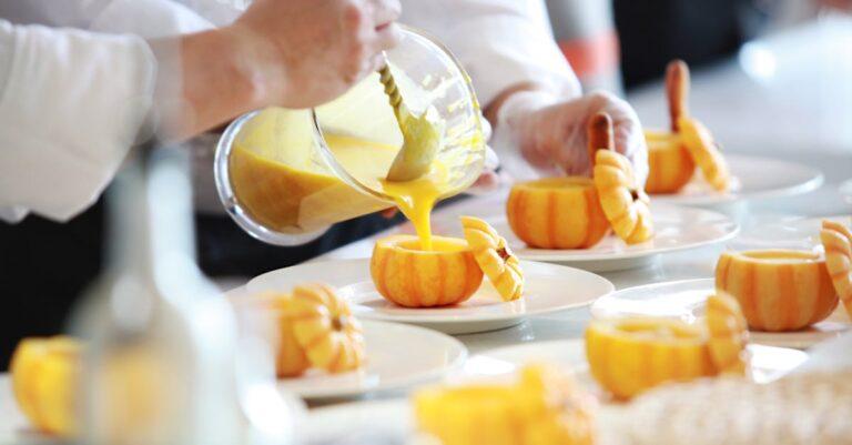 découvrez l'univers riche et varié de la gastronomie, où saveurs, traditions culinaires et art de la table se rencontrent. explorez des recettes inspirantes, des techniques de chefs et des produits locaux qui éveilleront vos papilles.
