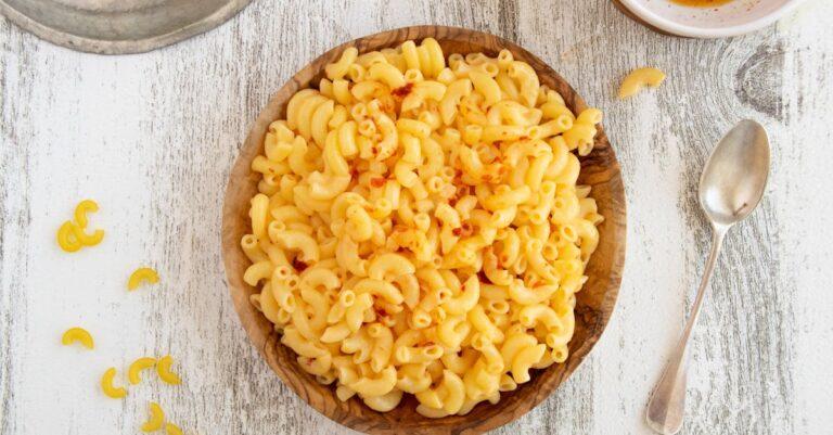 découvrez notre délicieuse recette de macaroni cheese, un plat réconfortant alliant des pâtes crémeuses et du fromage fondant. parfait pour un repas en famille ou une soirée cocooning, cette recette simple et savoureuse ravira petits et grands.