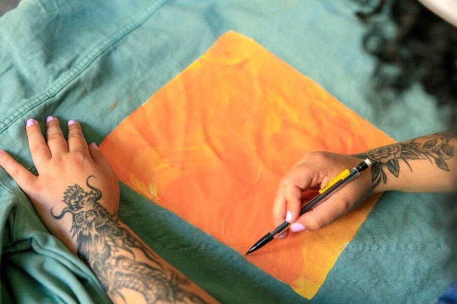 découvrez l'upcycling, une approche innovante qui transforme des objets et matériaux usagés en créations uniques et durables. apprenez à donner une seconde vie à vos possessions tout en réduisant les déchets et en adoptant un mode de vie plus écoresponsable.