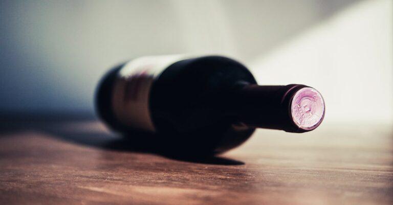 découvrez le monde fascinant du vin avec nos conseils sur les cépages, les accords mets-vins et les meilleures régions viticoles. que vous soyez novice ou passionné, plongez dans l'univers du vin et savourez chaque gorgée.